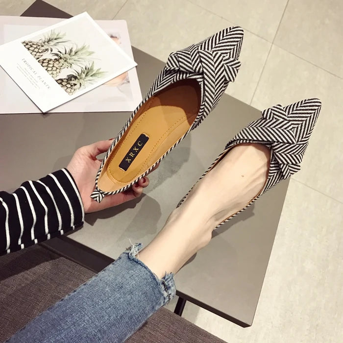 Women Flats Pointed Toe Bowknot Black Red Extra Big Size 43 44 45 46 Plus Small Size 31 32 33 Lady Flat Heel Shoes Casual Shoes