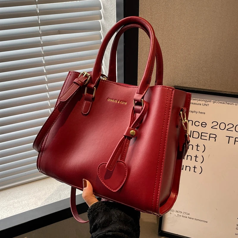 Luxury Designer Red Shoulder Bag Women's Wedding Bags 2023 New Fashion Tassel Crossbody Bag Large Capacity Bride Handbags