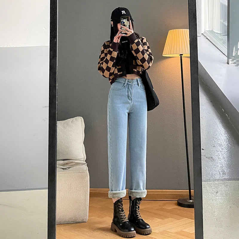 Women Straight Trousers Beige Keep Warm Fur Denim Jeans Thick Velvet Herm Pants Casual Vintage Female Winter Fleece Baggy Pants