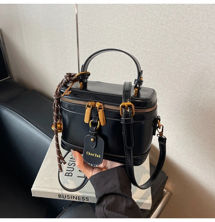 Luxury Burgundy Crossbody Bag 2025 New Women's Double Zipper Letter Design Underarm Bags Elegant High End Ladies Handbag Trend