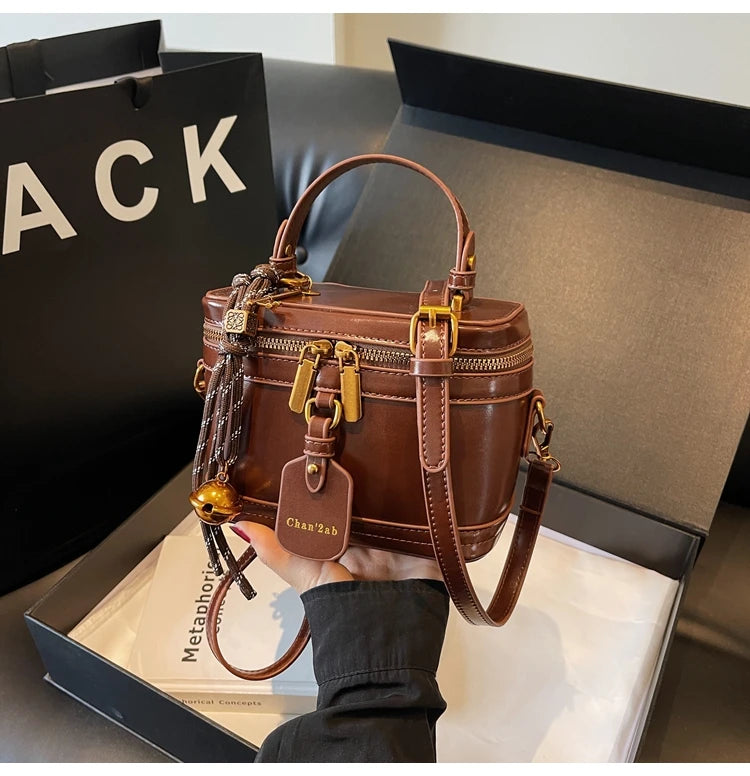 Luxury Burgundy Crossbody Bag 2025 New Women's Double Zipper Letter Design Underarm Bags Elegant High End Ladies Handbag Trend