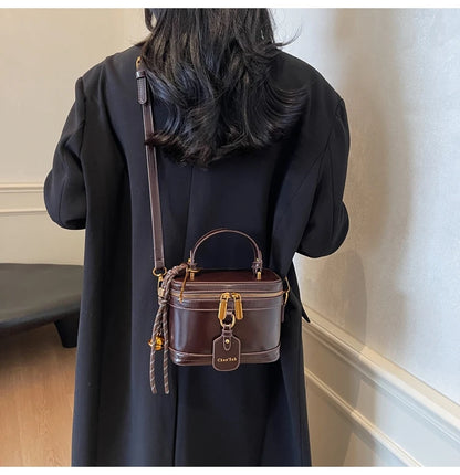 Luxury Burgundy Crossbody Bag 2025 New Women's Double Zipper Letter Design Underarm Bags Elegant High End Ladies Handbag Trend