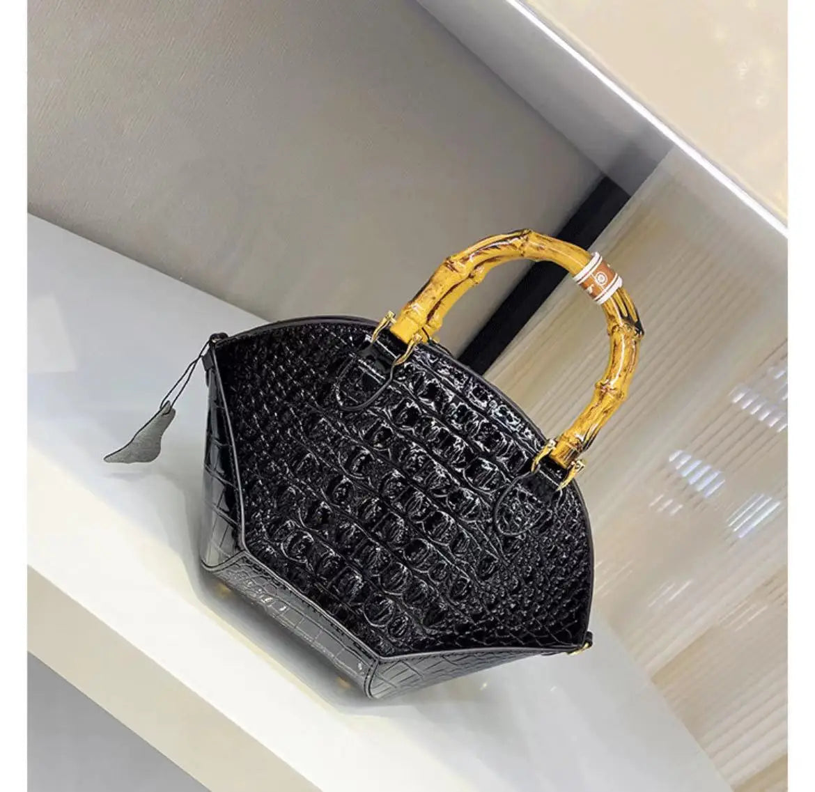 Luxury Designer Brand High Quality Cowhide Crocodile Fashion Bamboo Handbag for Women Shell Shoulder 가방 Crossbody Bag Hot Sale