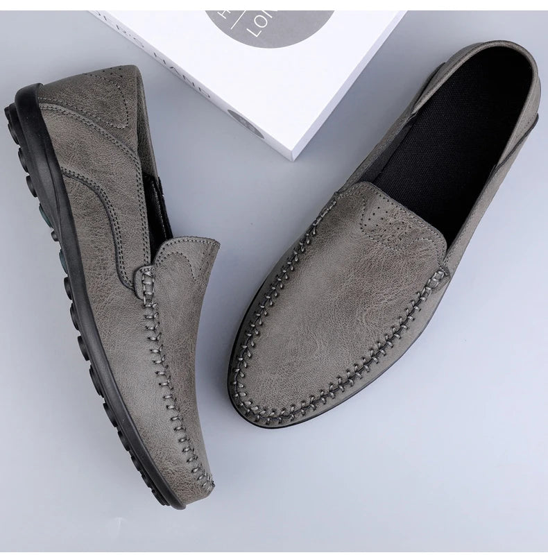 Men's fashion leather shoes four season soft sole non slip outdoor plus size casual leather shoes business party Joker tide shoe