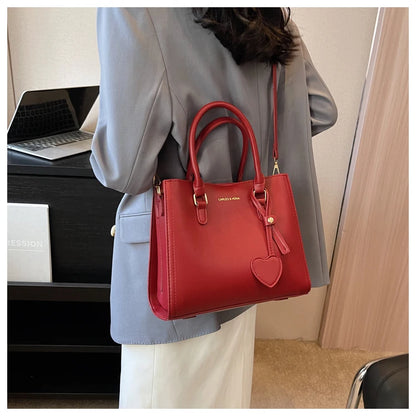 Luxury Designer Red Shoulder Bag Women's Wedding Bags 2023 New Fashion Tassel Crossbody Bag Large Capacity Bride Handbags