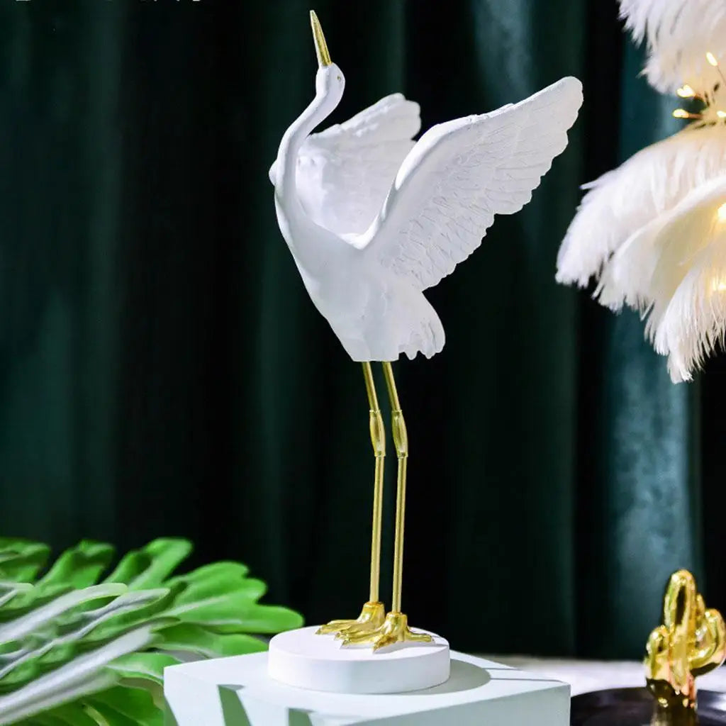 Modern Resin Crane Indoor Sculptures and Statues, Wedding Decoration Art Decor for Friends Coffee House