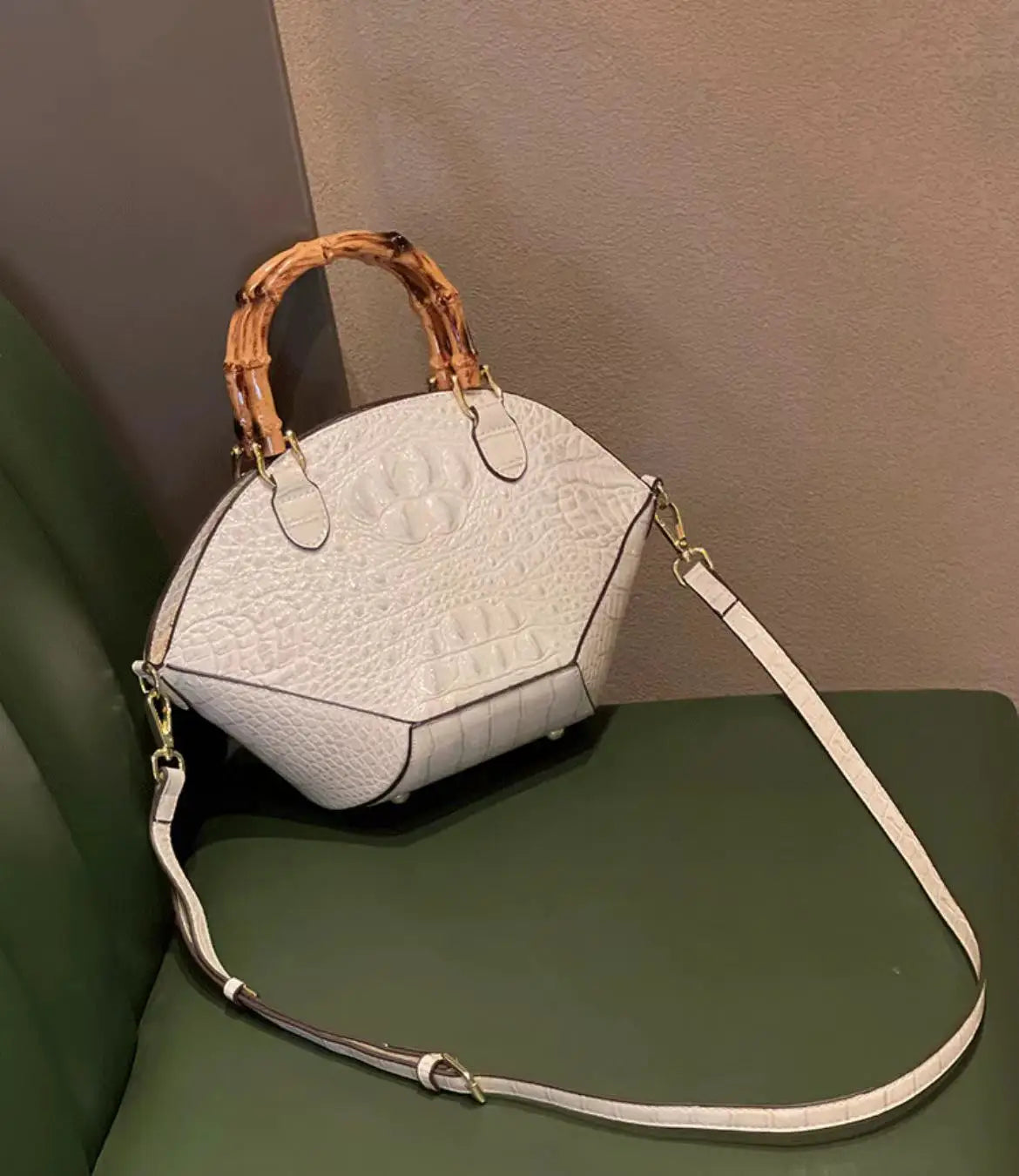 Luxury Designer Brand High Quality Cowhide Crocodile Fashion Bamboo Handbag for Women Shell Shoulder 가방 Crossbody Bag Hot Sale