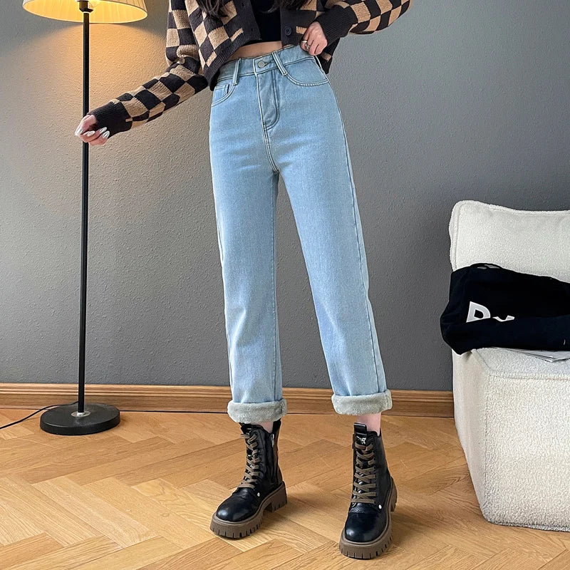 Women Straight Trousers Beige Keep Warm Fur Denim Jeans Thick Velvet Herm Pants Casual Vintage Female Winter Fleece Baggy Pants