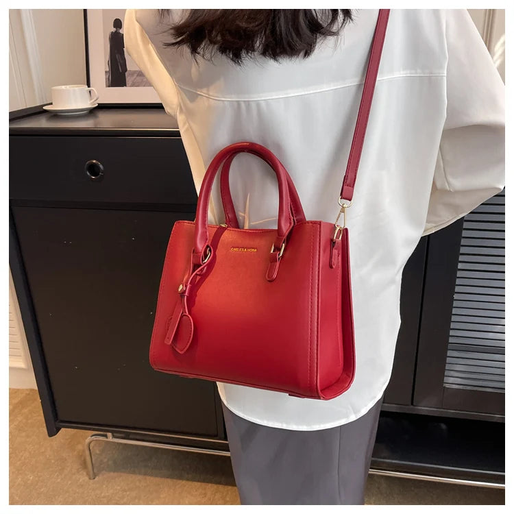 Luxury Designer Red Shoulder Bag Women's Wedding Bags 2023 New Fashion Tassel Crossbody Bag Large Capacity Bride Handbags