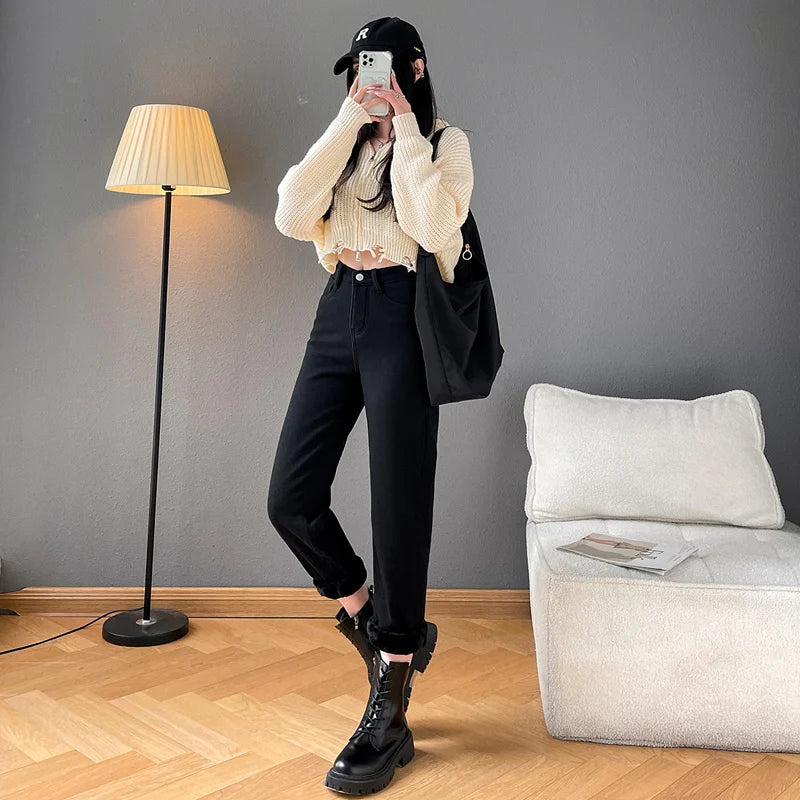 Women Straight Trousers Beige Keep Warm Fur Denim Jeans Thick Velvet Herm Pants Casual Vintage Female Winter Fleece Baggy Pants