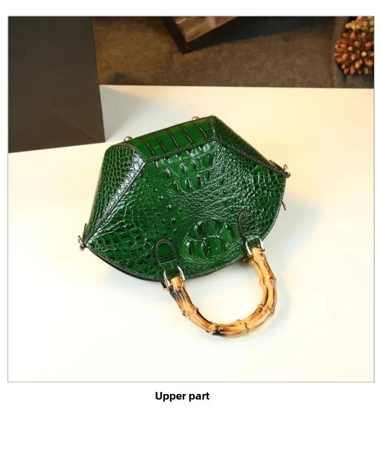 2024 New Fashionable Hard Shell Women's Bag Large Air Niche Design Shell Single Shoulder Slant Cross Crocodile Pattern Handbag