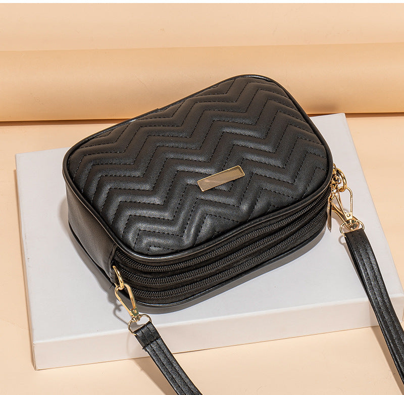 Large Capacity Three Zipper Crossbody Bag, New Fashionable and Simple Diamond Shaped Wave Embroidered Monochrome Camera Bag