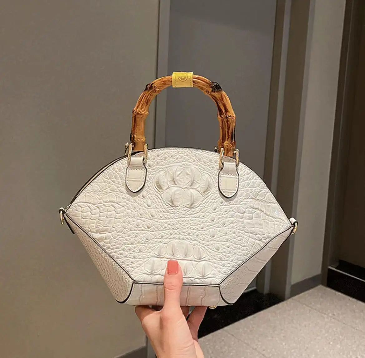 Luxury Designer Brand High Quality Cowhide Crocodile Fashion Bamboo Handbag for Women Shell Shoulder 가방 Crossbody Bag Hot Sale