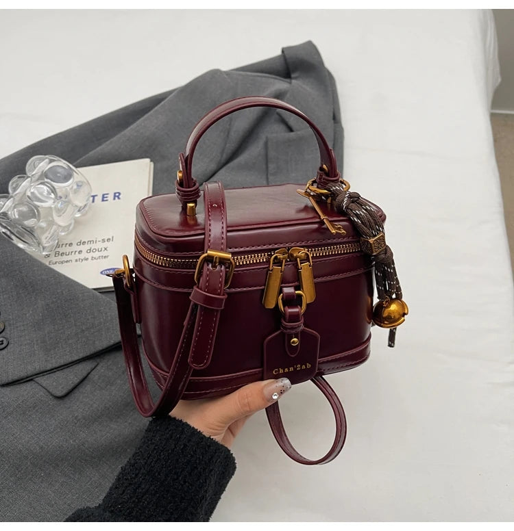 Luxury Burgundy Crossbody Bag 2025 New Women's Double Zipper Letter Design Underarm Bags Elegant High End Ladies Handbag Trend