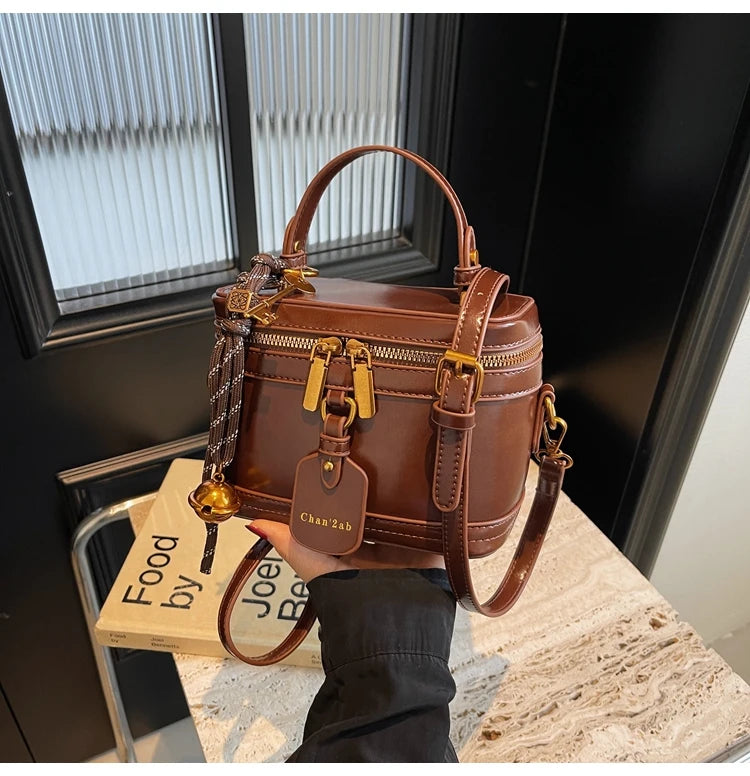 Luxury Burgundy Crossbody Bag 2025 New Women's Double Zipper Letter Design Underarm Bags Elegant High End Ladies Handbag Trend