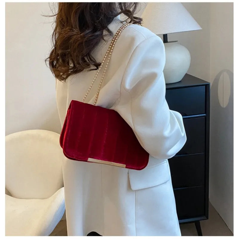 Luxury Red Velvet Crossbody Bags For Women Designer Small Shoulder Handbags Chain Messenger Bag Lady Mini Purses Hand Bag