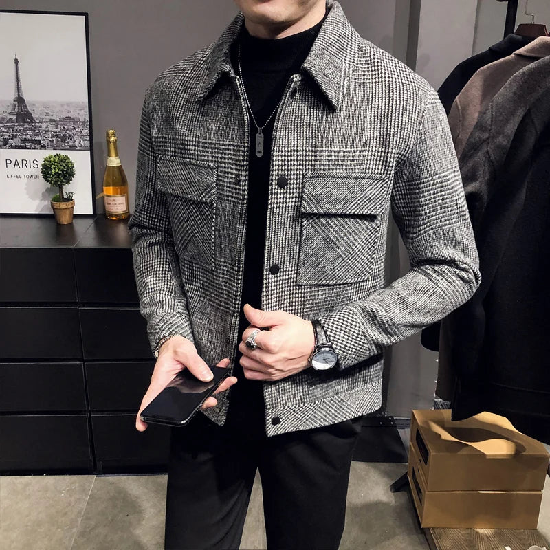 2024Autumn/Winter Men Polo Neck Woolen Jacket Fashion Slim Fit Suit Coat HighQuality Checkered Multi Pocket Korean Casual Jacket