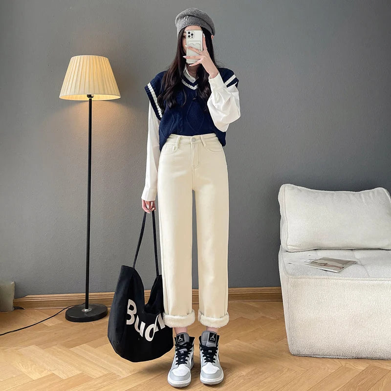 Women Straight Trousers Beige Keep Warm Fur Denim Jeans Thick Velvet Herm Pants Casual Vintage Female Winter Fleece Baggy Pants