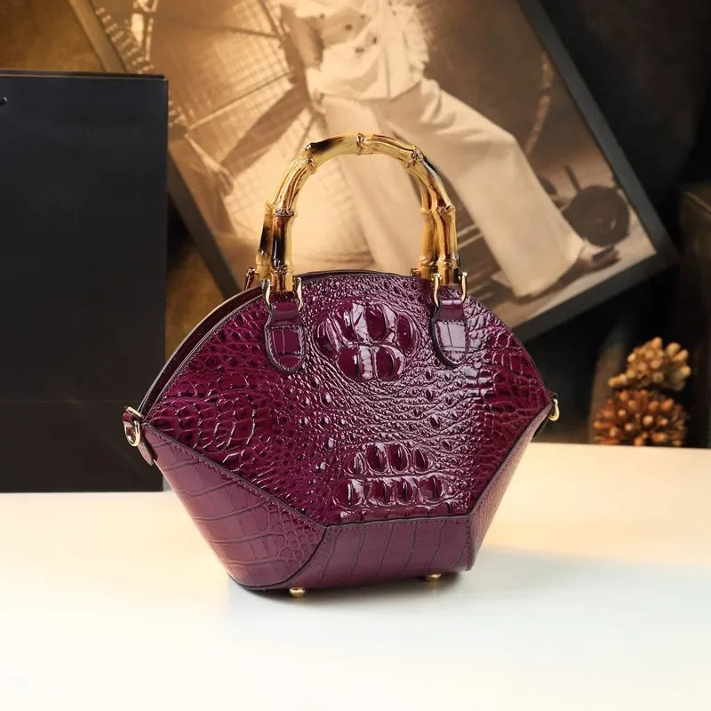 2024 New Fashionable Hard Shell Women's Bag Large Air Niche Design Shell Single Shoulder Slant Cross Crocodile Pattern Handbag