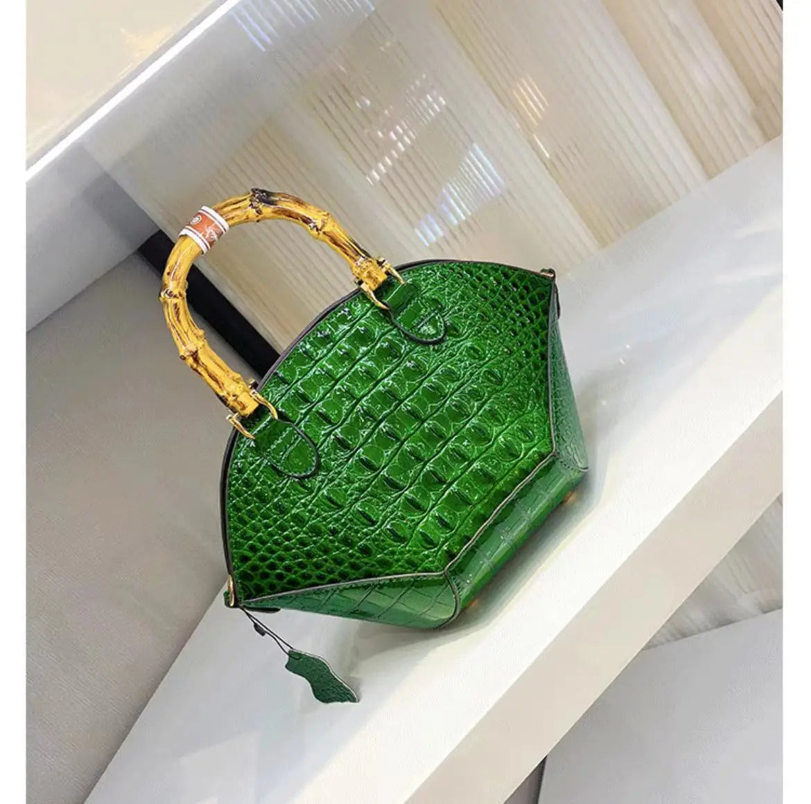 Luxury Designer Brand High Quality Cowhide Crocodile Fashion Bamboo Handbag for Women Shell Shoulder 가방 Crossbody Bag Hot Sale