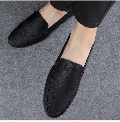 Men's fashion leather shoes four season soft sole non slip outdoor plus size casual leather shoes business party Joker tide shoe