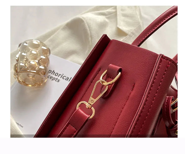 Luxury Designer Red Shoulder Bag Women's Wedding Bags 2023 New Fashion Tassel Crossbody Bag Large Capacity Bride Handbags