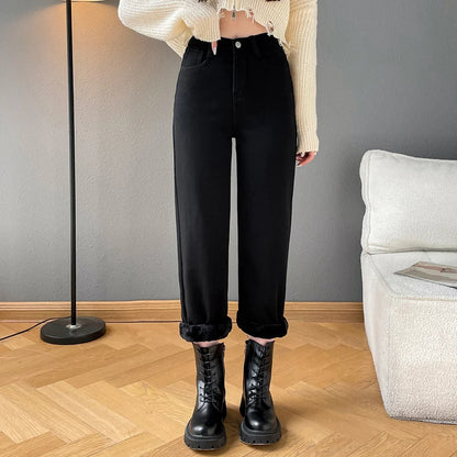 Women Straight Trousers Beige Keep Warm Fur Denim Jeans Thick Velvet Herm Pants Casual Vintage Female Winter Fleece Baggy Pants