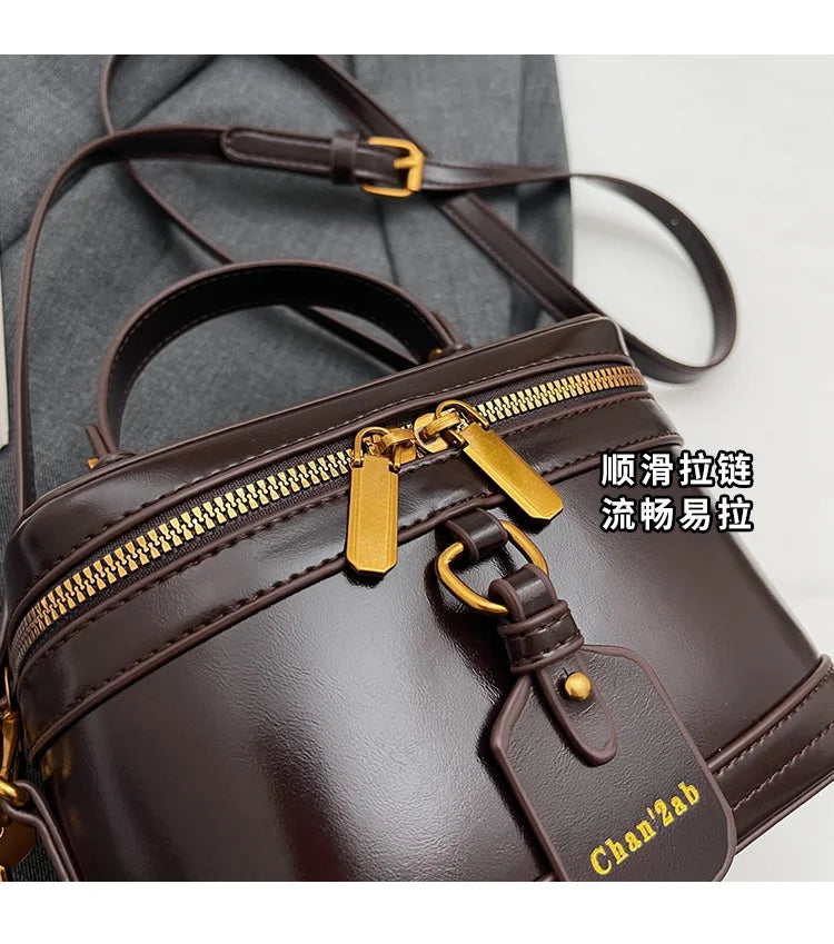 Luxury Burgundy Crossbody Bag 2025 New Women's Double Zipper Letter Design Underarm Bags Elegant High End Ladies Handbag Trend