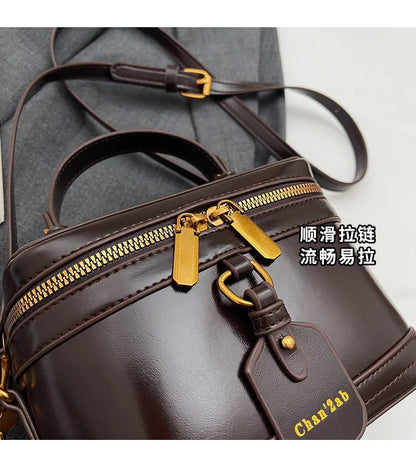 Luxury Burgundy Crossbody Bag 2025 New Women's Double Zipper Letter Design Underarm Bags Elegant High End Ladies Handbag Trend